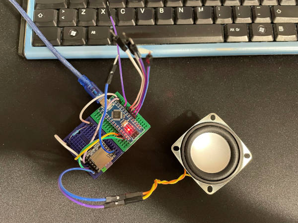 Arduino Nano and mp3 player connected on breadboards
